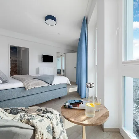 Hafenloge - Ostseeblick, Terrasse, Erste Reihe, Fahrstuhl * Olpenitz