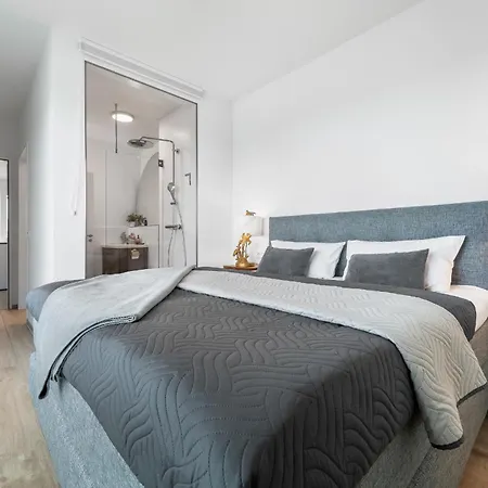 Hafenloge - Ostseeblick, Terrasse, Erste Reihe, Fahrstuhl