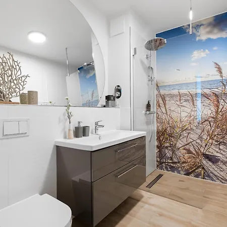 Apartment Hafenloge - Ostseeblick, Terrasse, Erste Reihe, Fahrstuhl *